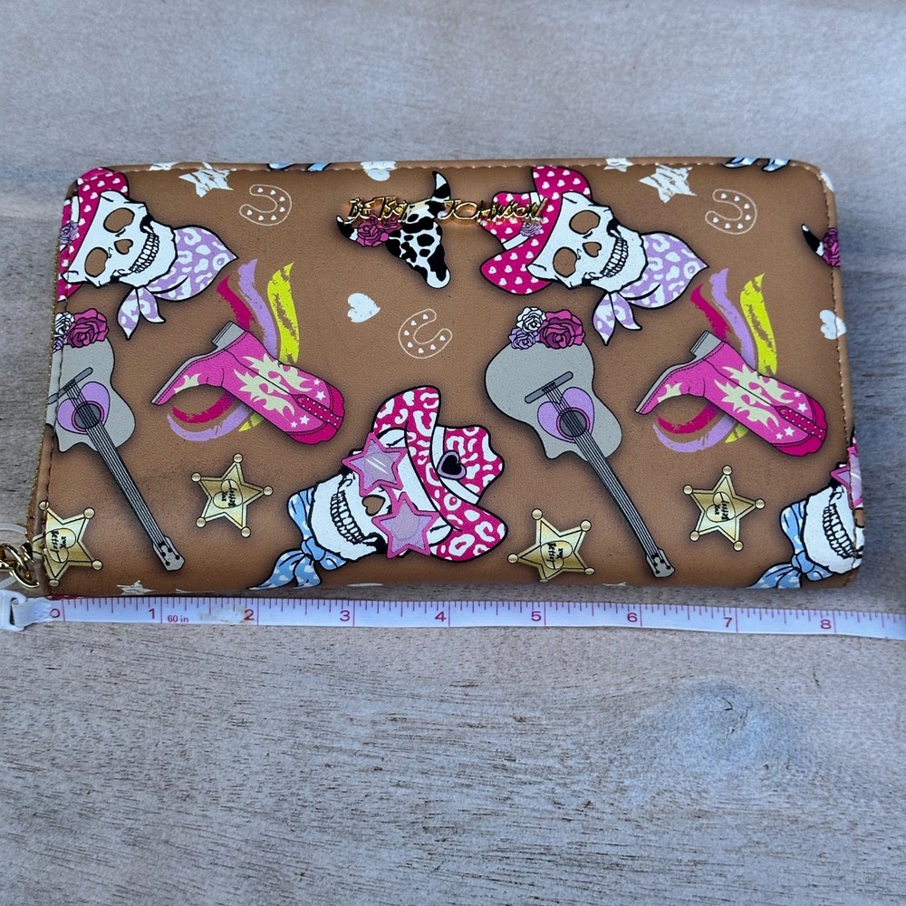 Betsey Johnson Western Cowgirl Skull Wristlet Wallet Tan Pink Gold Tone Zip - Picture 2 of 16
